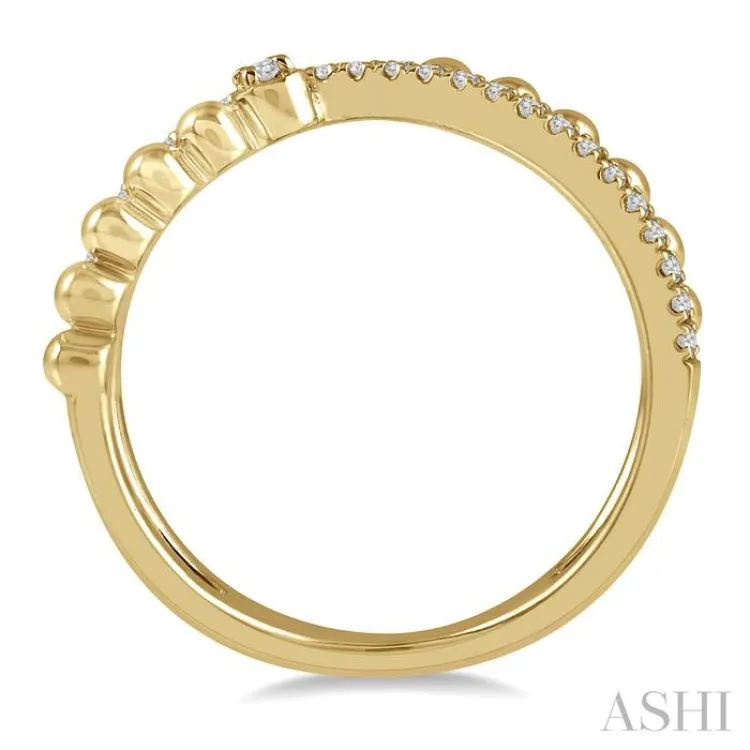 1/6 Ctw Crisscross Split Shank Round Cut Diamond Fashion Ring in 10K Yellow Gold