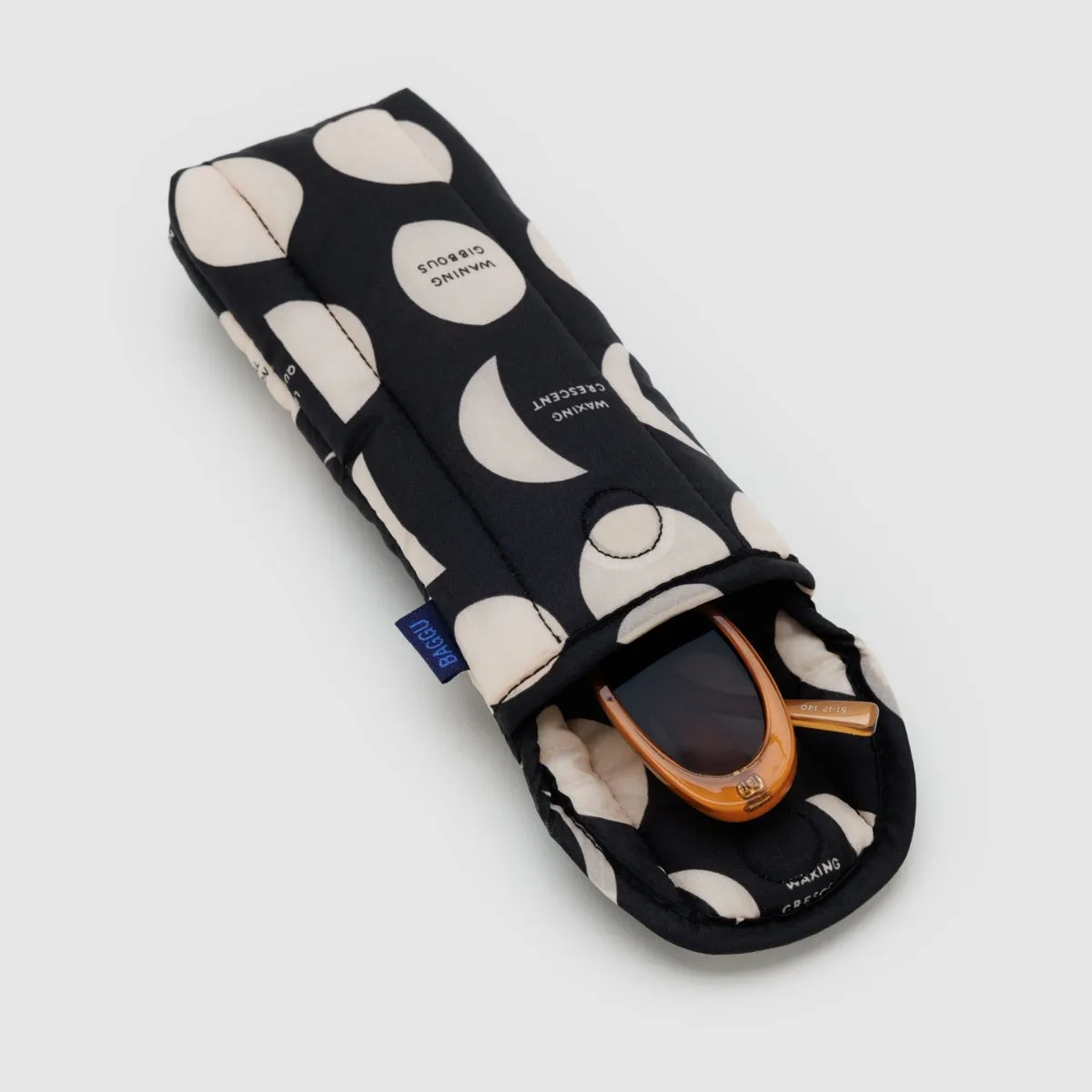 Baggu Puffy Glasses Sleeve in Moon