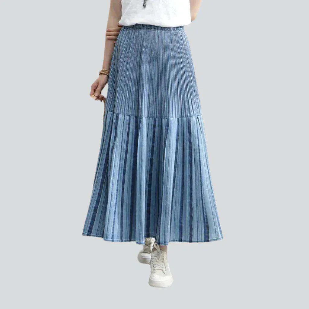 Pleated light blue denim skirt