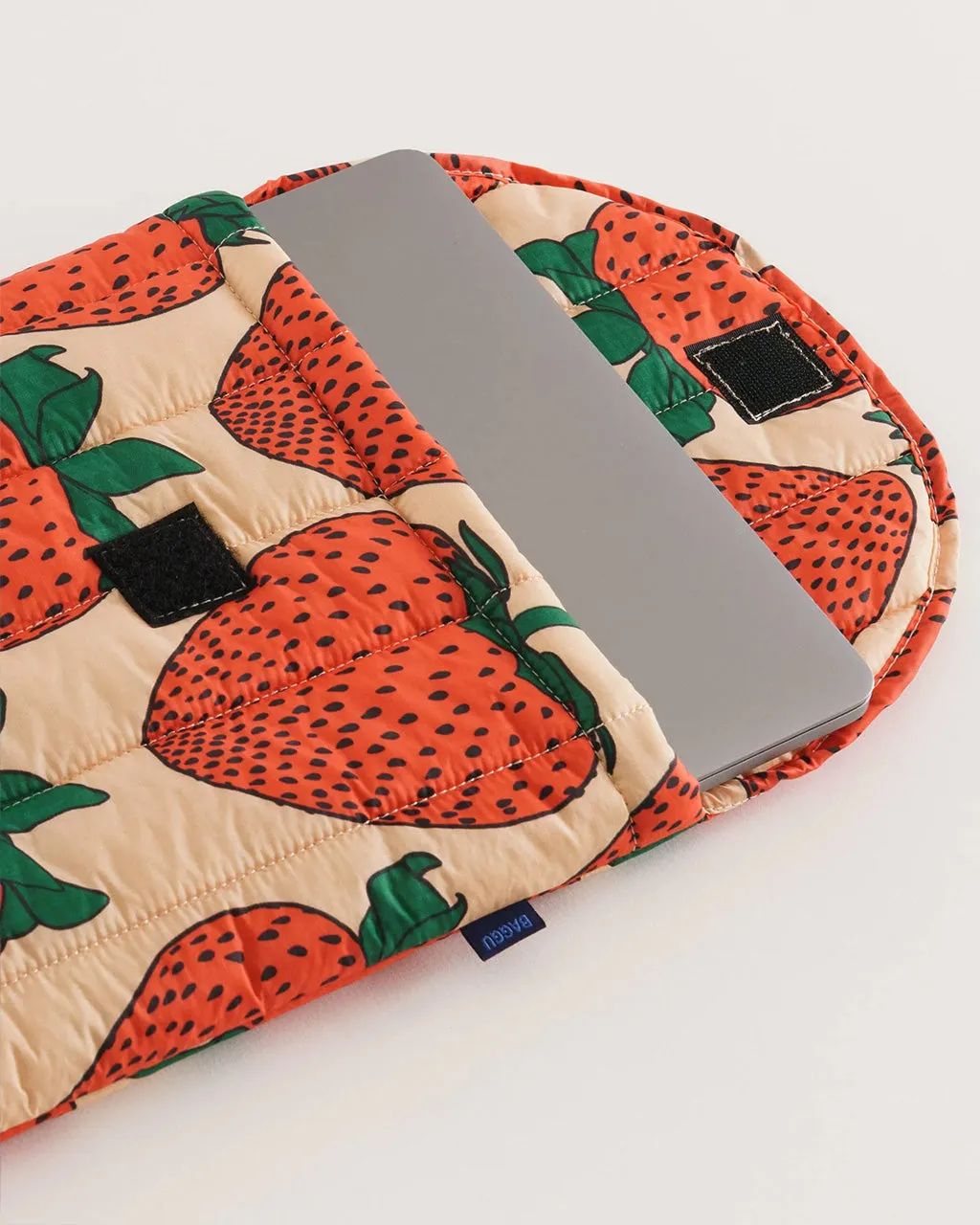 Puffy Laptop Sleeve 16" - Strawberry